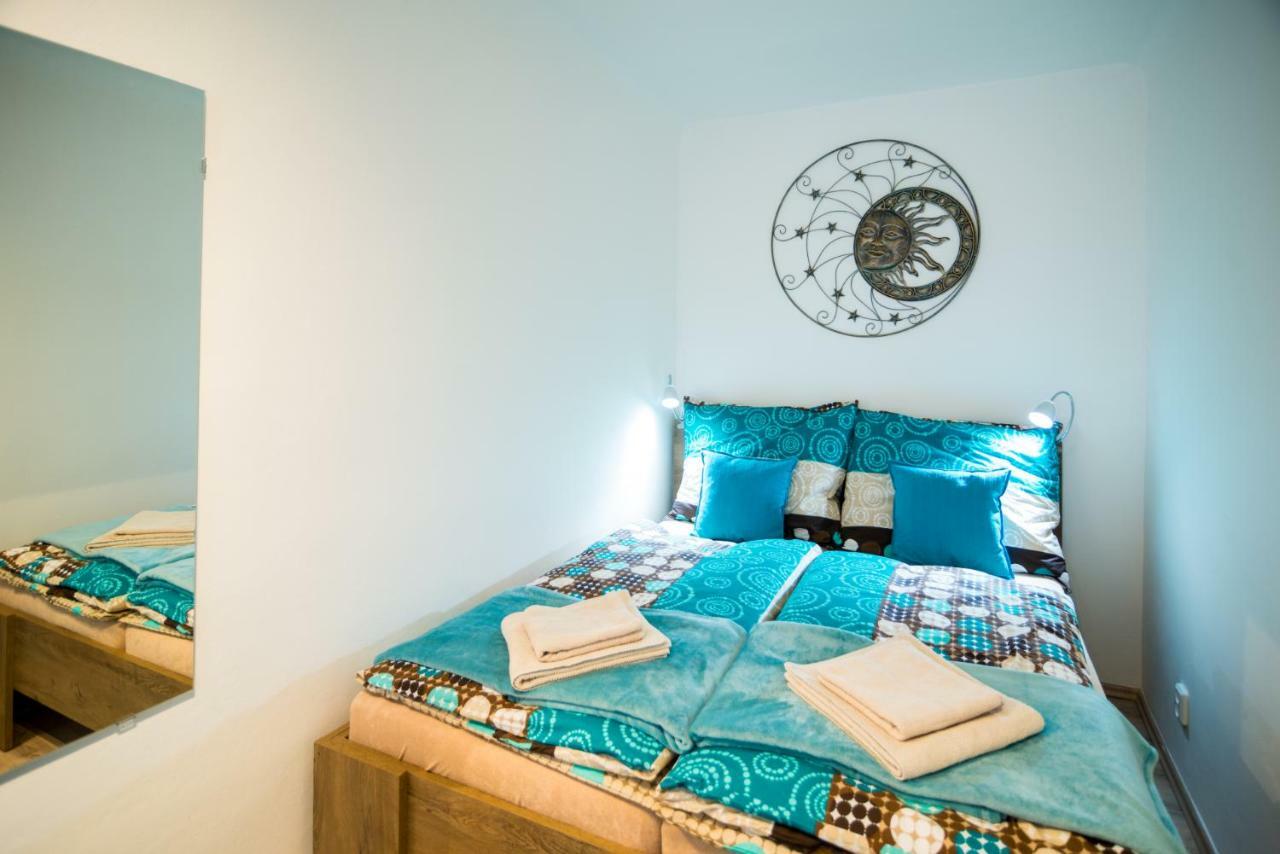 Nice Home To Stay At Prague Close To Castle With Terrace And Garden Exterior photo